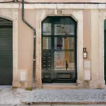 Lisbon 1Br Downtown Apartment At Sao Mamede