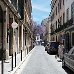 Lisbon 1Br Downtown Apartment At Sao Mamede
